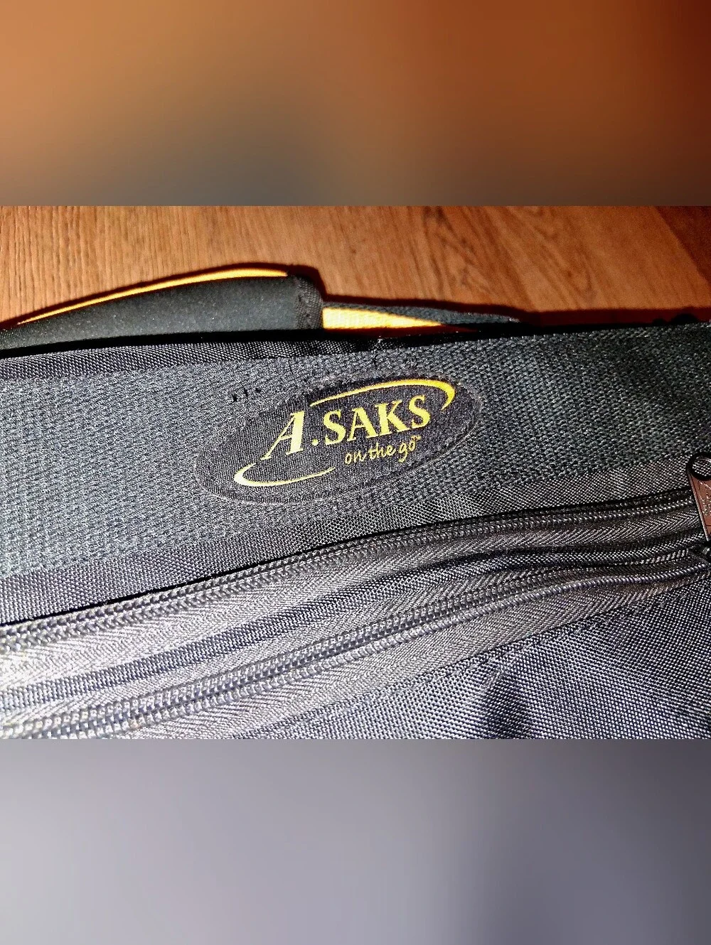 A. Saks saks deluxe